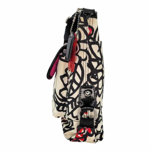 AUTHENTIC Coach Kyra Poppy Medium Crossbody/ Shoulder Bag - Floral / Daisy 🌼 - Picture 7 of 13